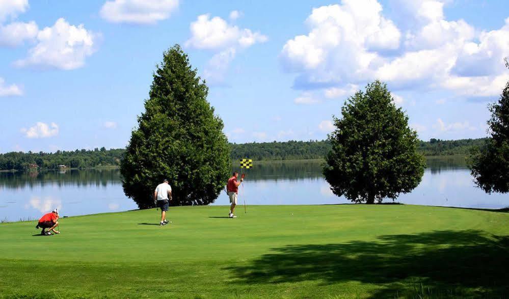 Highlands Four Season Resort Calabogie Kültér fotó
